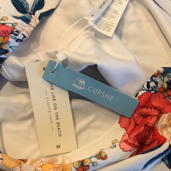 Cupshe White Floral Shirred High Waist Swimsuit Bottoms (M) - Picture 7 of 8